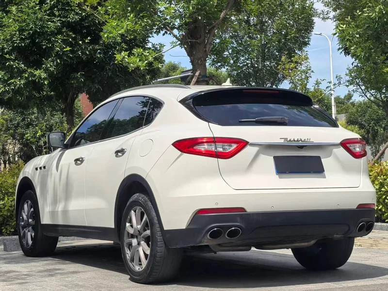 Maserati Levante — фото 9