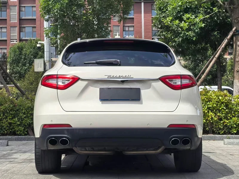 Maserati Levante — фото 10