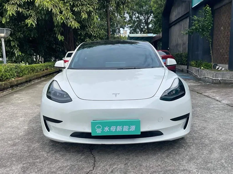 Tesla Model 3 — фото 2