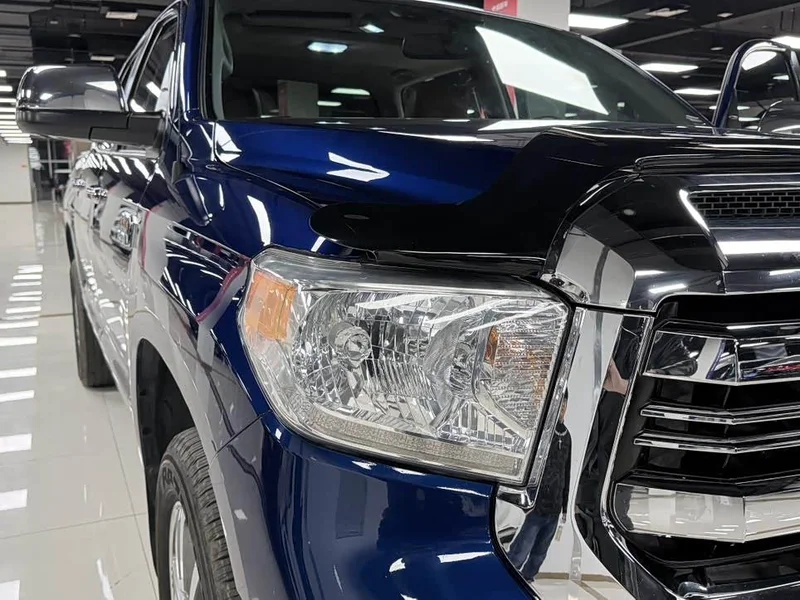 Toyota Tundra — фото 14