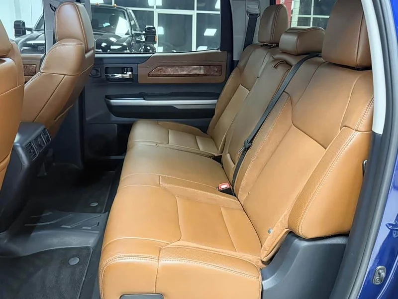 Toyota Tundra — фото 18