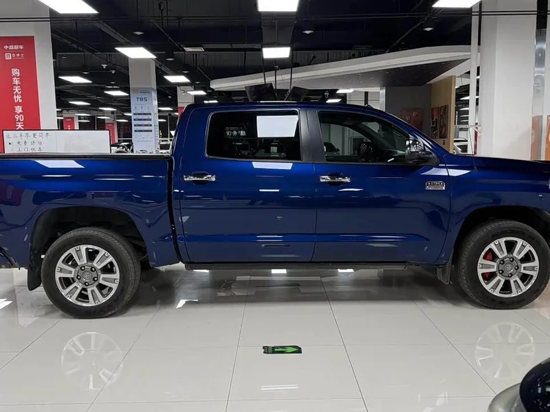 Toyota Tundra — фото 2
