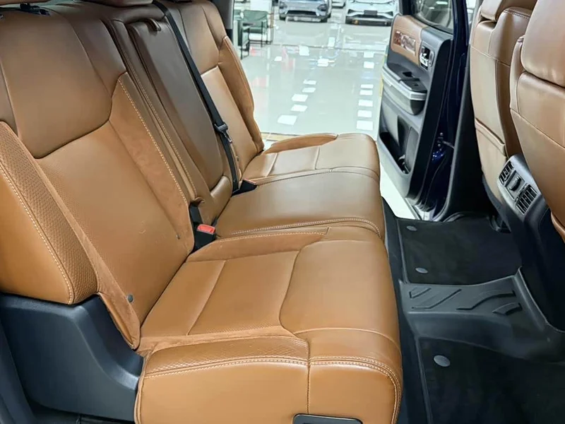 Toyota Tundra — фото 23