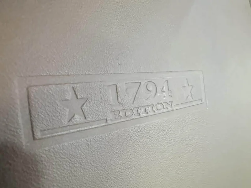 Toyota Tundra — фото 26