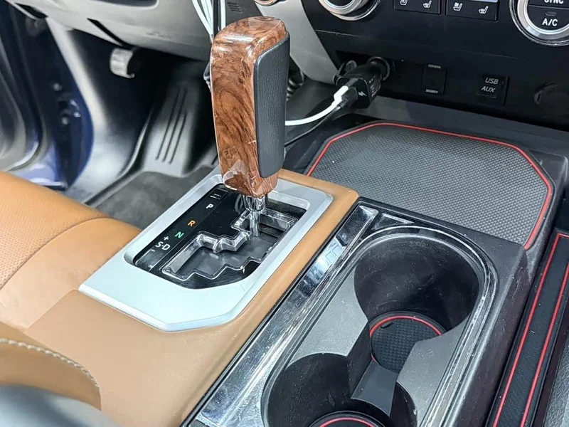 Toyota Tundra — фото 28