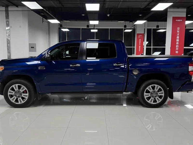 Toyota Tundra — фото 4