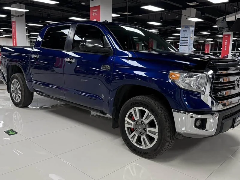 Toyota Tundra — фото 9