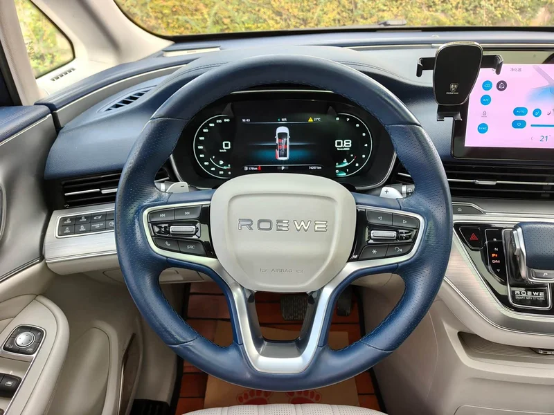 Roewe iMAX8 — фото 13