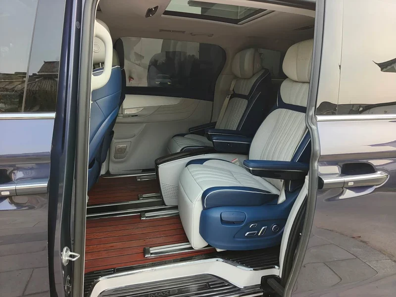Roewe iMAX8 — фото 10