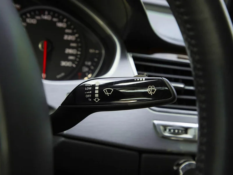 Audi A8 — фото 19