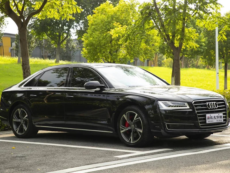 Audi A8 — фото 3