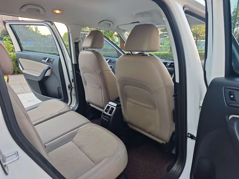 Skoda Yeti — фото 12