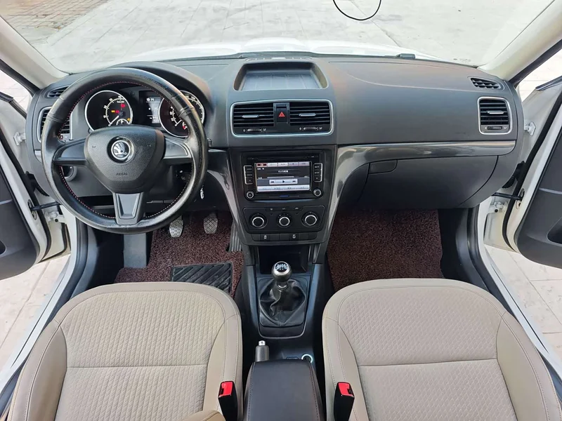 Skoda Yeti — фото 10