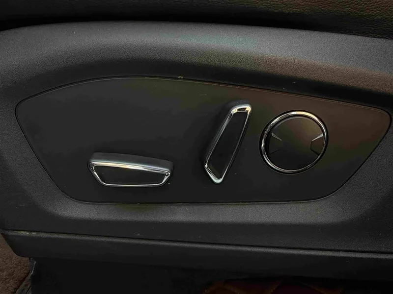 Ford Explorer — фото 12