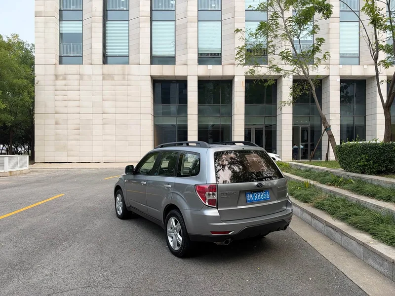 Subaru Forester — фото 4