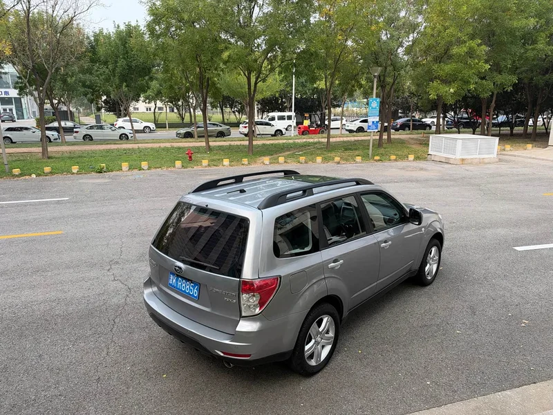 Subaru Forester — фото 6