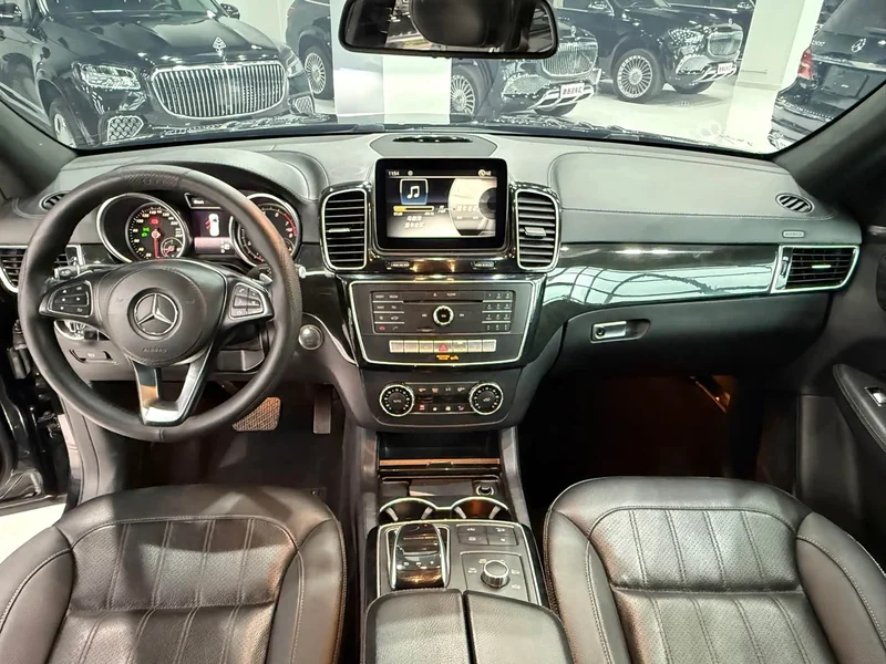 Mercedes-Benz GLS — фото 11