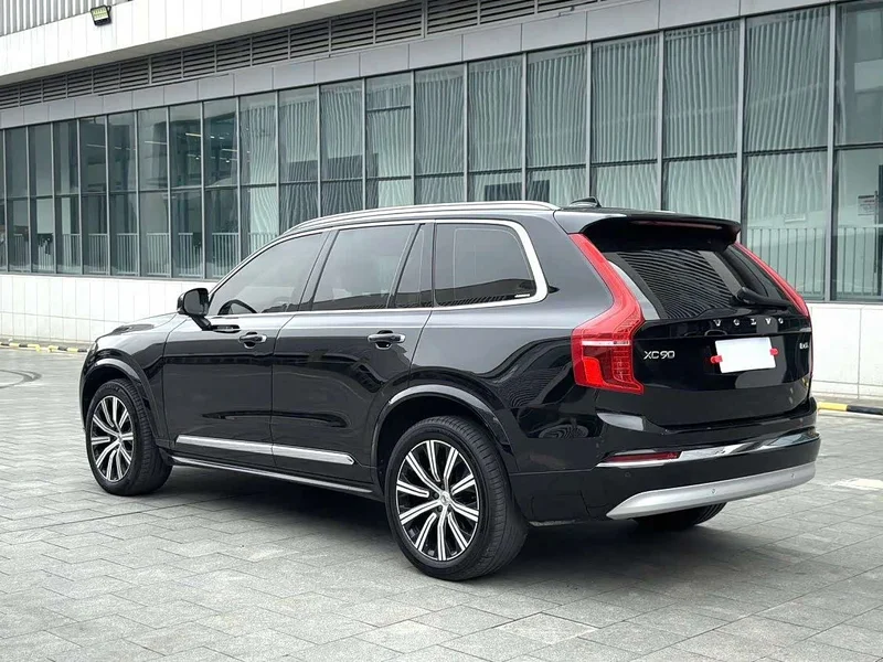 Volvo XC90 — фото 10
