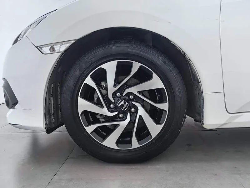 Honda Civic — фото 17