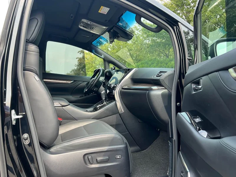 Toyota Alphard — фото 23