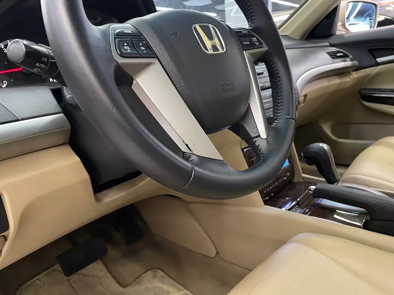 Honda Accord — фото 15