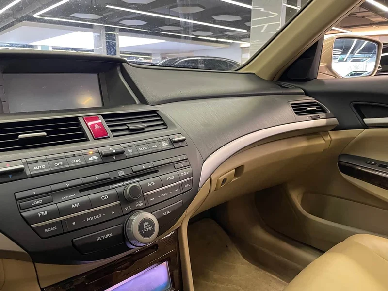 Honda Accord — фото 18
