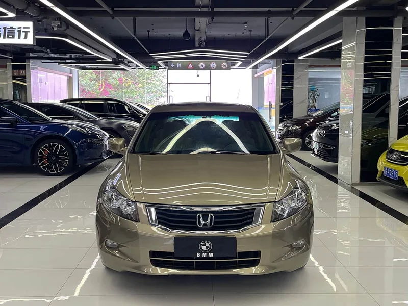 Honda Accord — фото 2