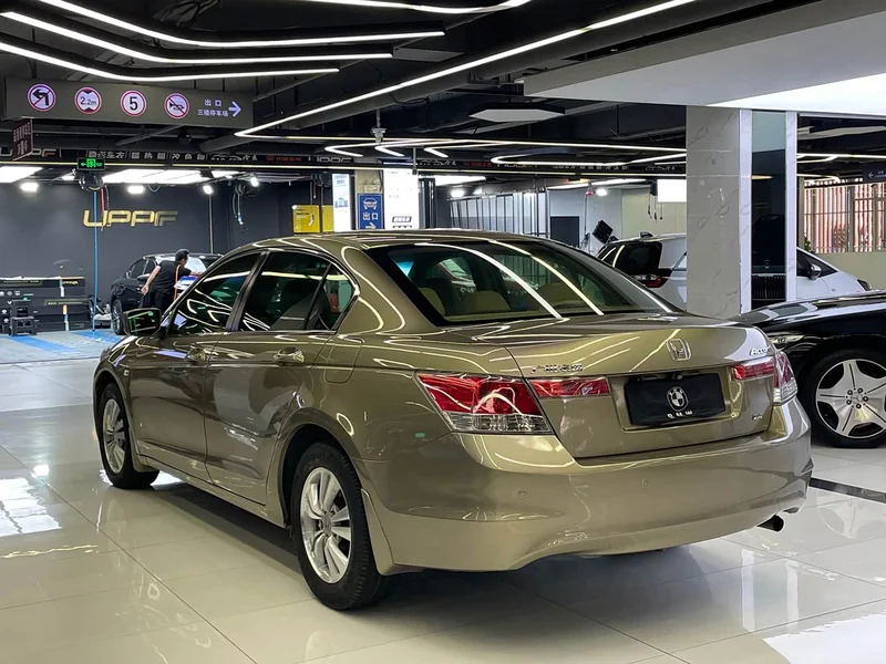Honda Accord — фото 5
