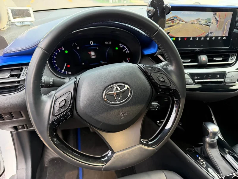 Toyota C-HR — фото 14