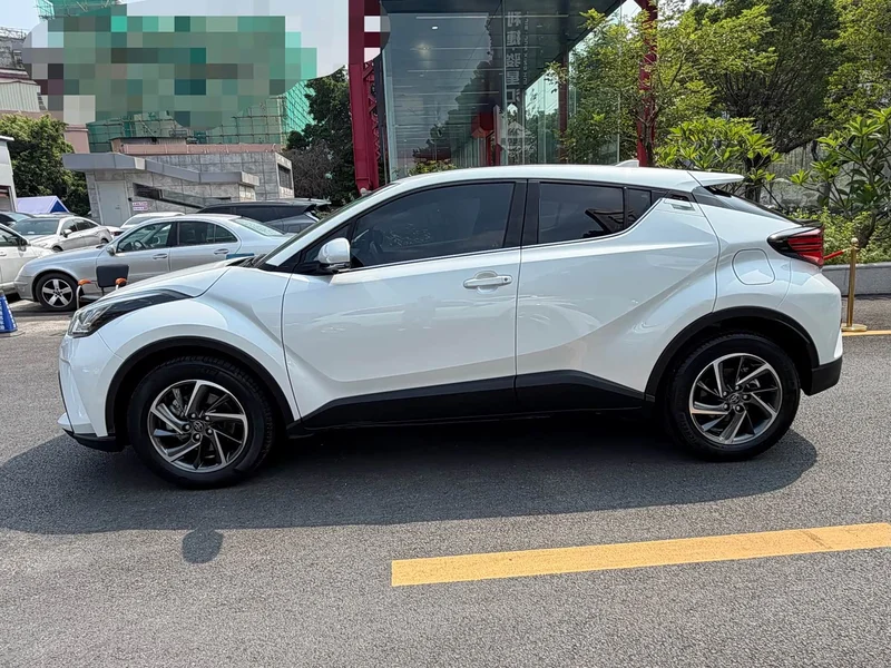 Toyota C-HR — фото 4