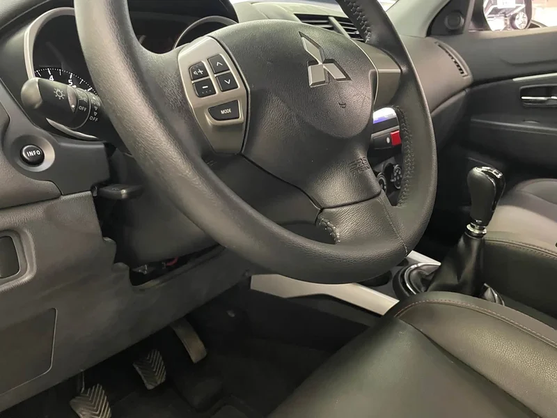 Mitsubishi ASX — фото 16