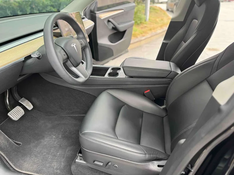 Tesla Model Y — фото 4