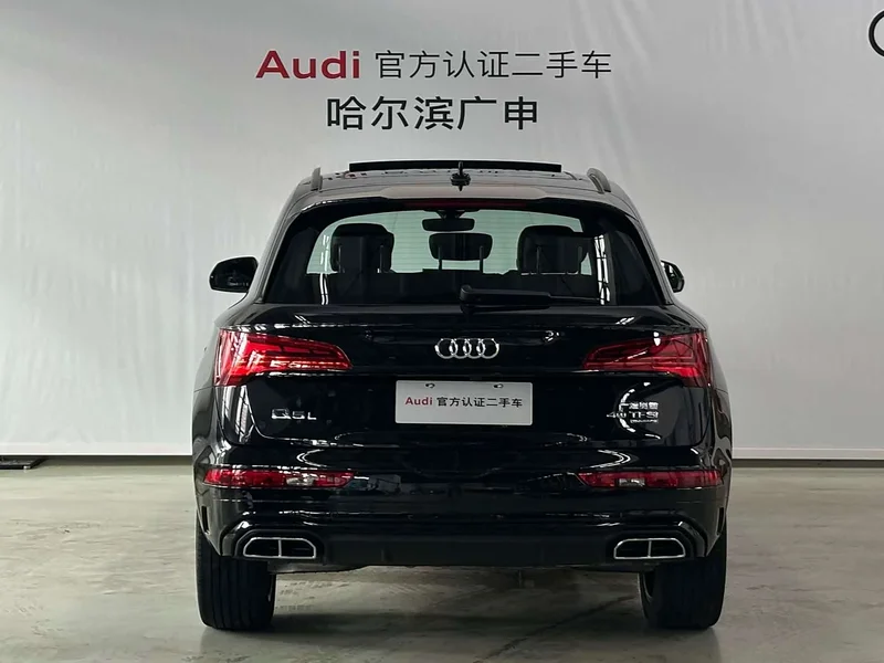 Audi Q5L — фото 5