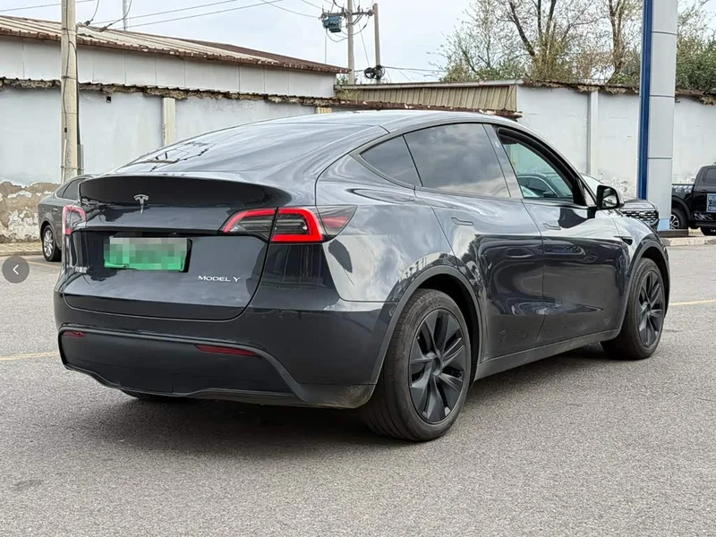 Tesla Model Y — фото 4