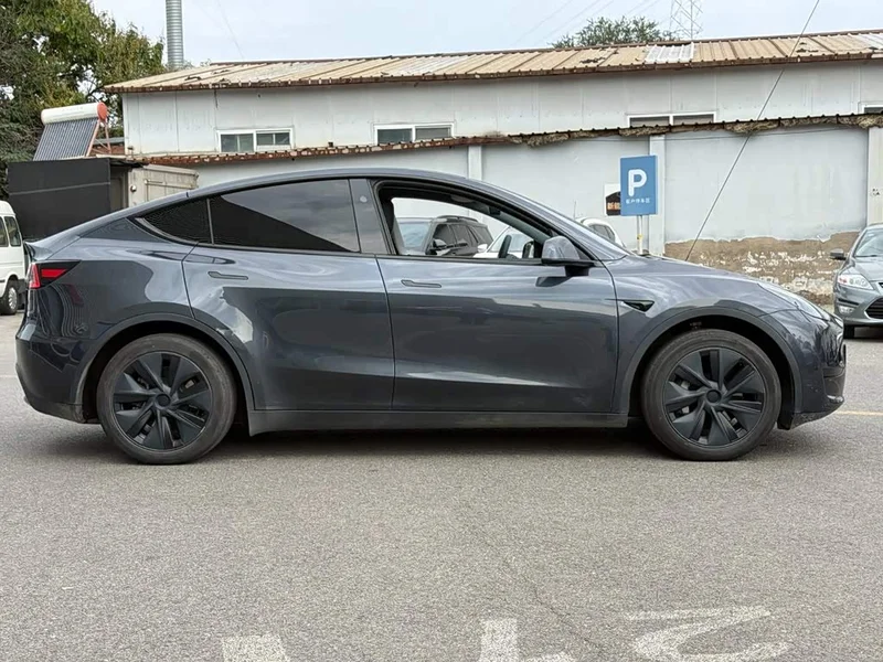 Tesla Model Y — фото 5