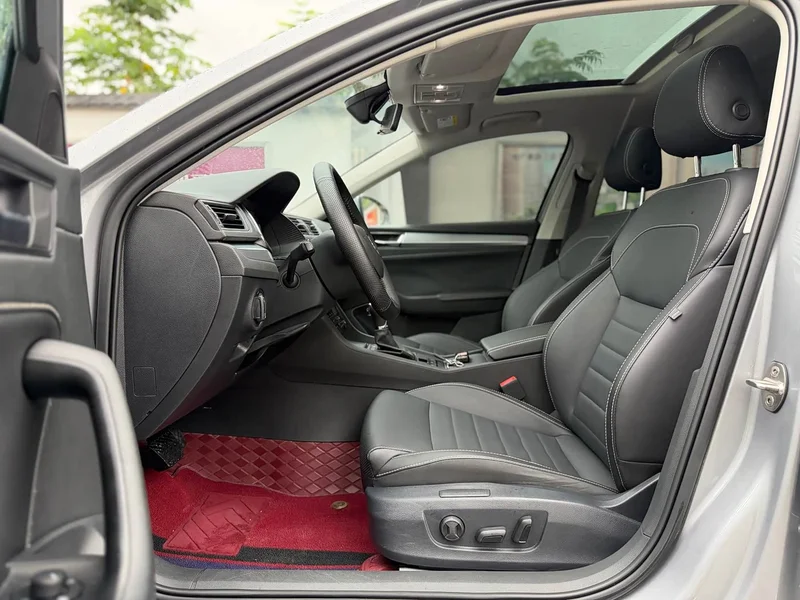 Skoda Superb — фото 12