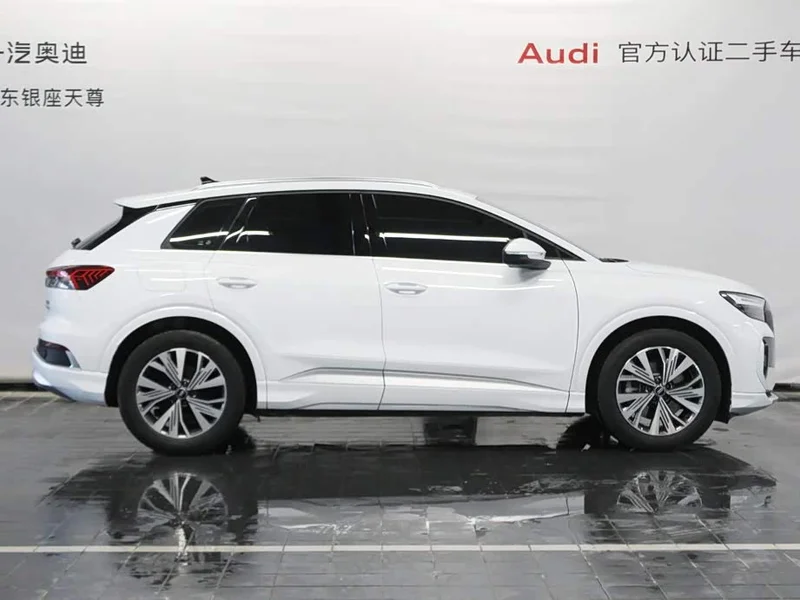 Audi Q4 e-tron — фото 4