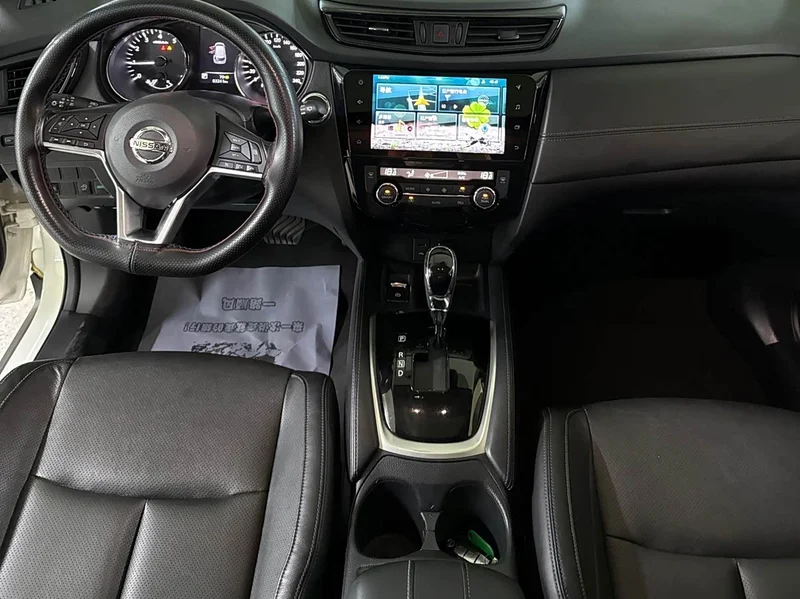Nissan X-Trail — фото 12