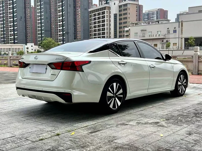Nissan Teana — фото 7