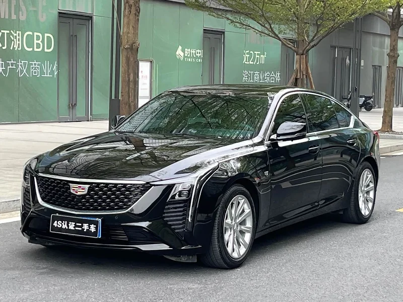 Cadillac CT5 — фото 1