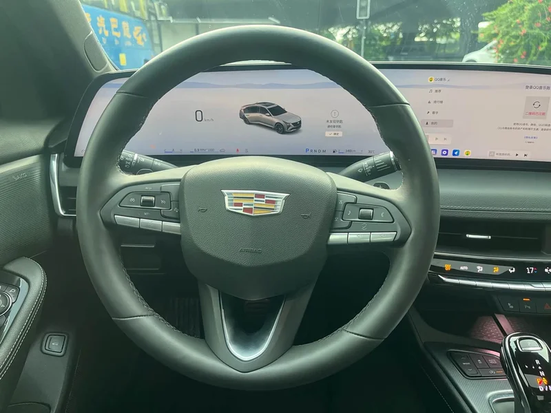 Cadillac CT5 — фото 15