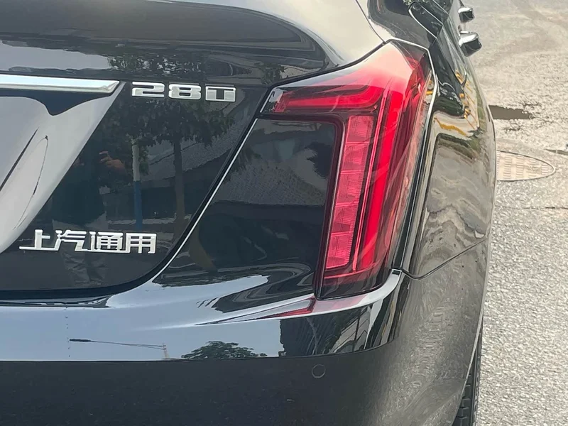 Cadillac CT5 — фото 16