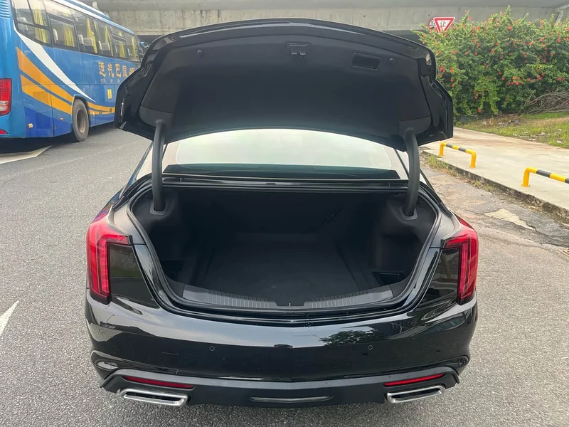 Cadillac CT5 — фото 20