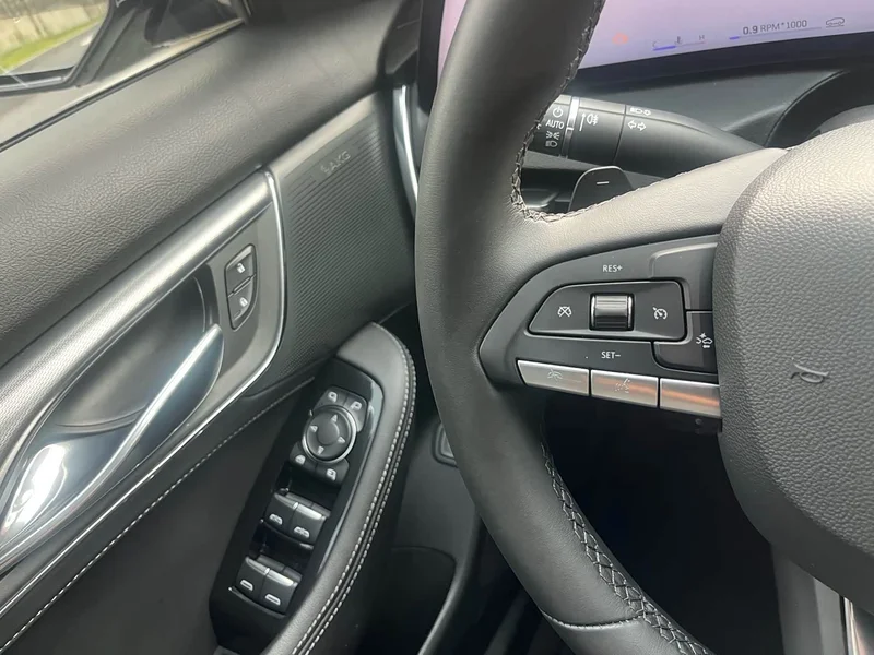 Cadillac CT5 — фото 29