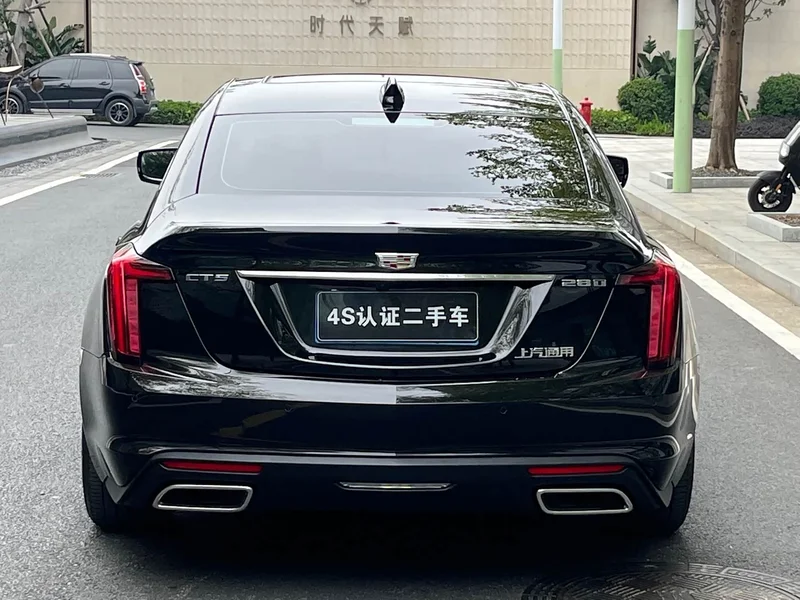 Cadillac CT5 — фото 6