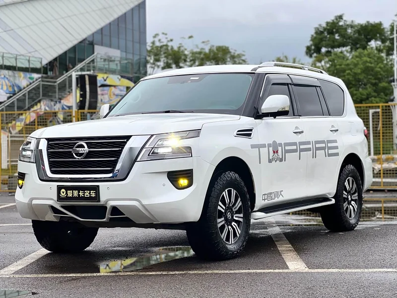 Nissan Patrol — фото 1