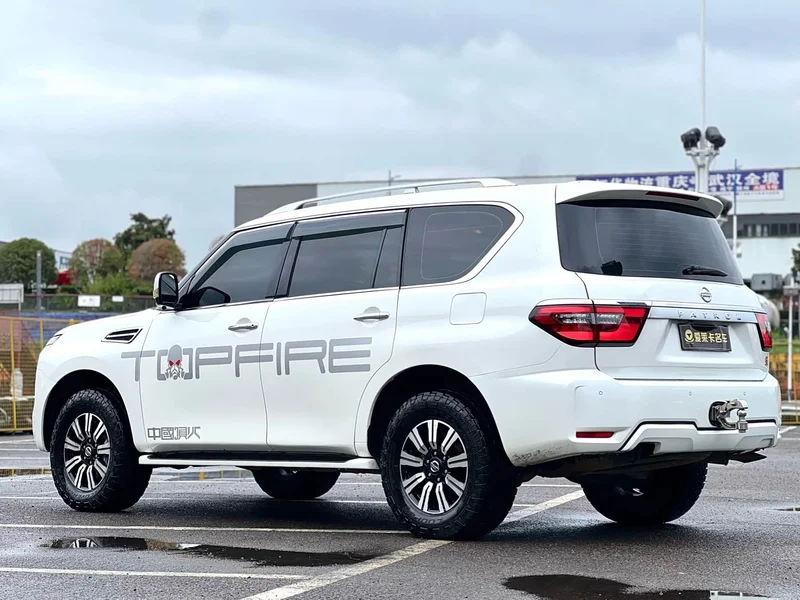 Nissan Patrol — фото 10