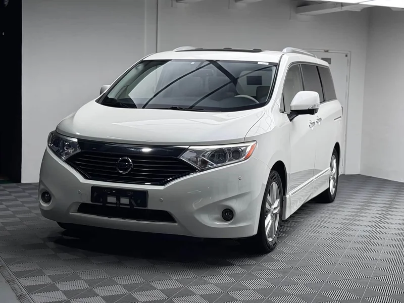 Toyota HiAce GranCabin — фото 1