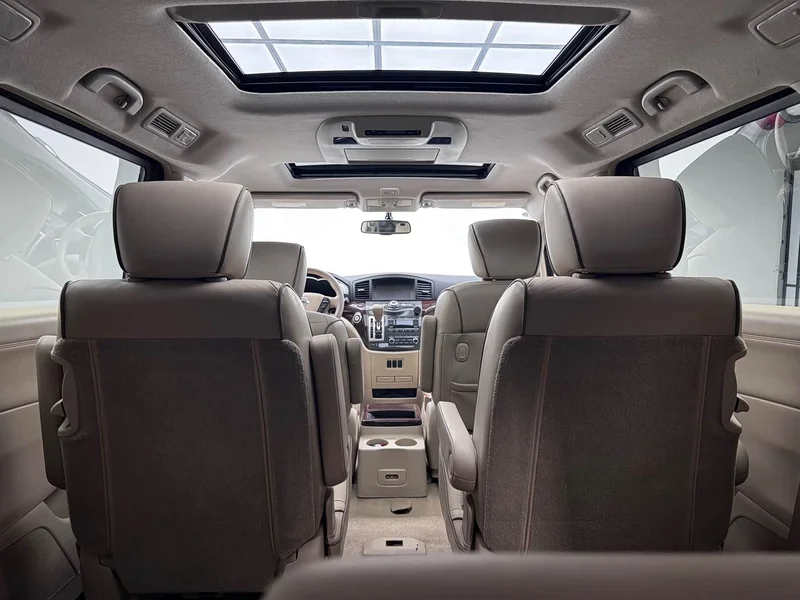 Toyota HiAce GranCabin — фото 11