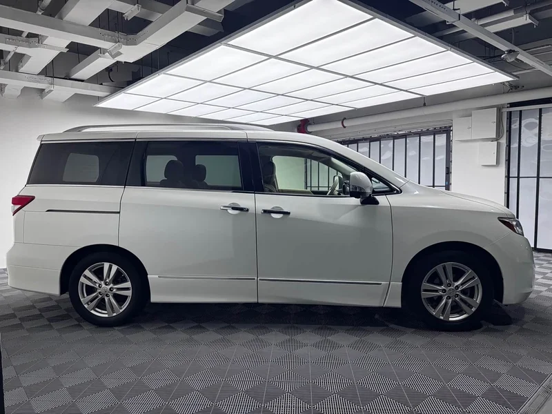 Toyota HiAce GranCabin — фото 3